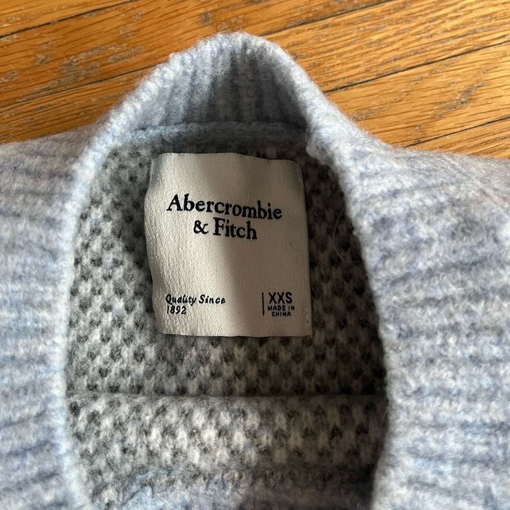 Abercrombie & Fitch Madeline Crew Mountain Sweater - Picture 7 of 7